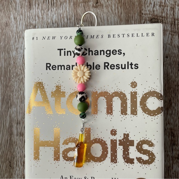 Bookmark Flower Beer Handcrafted Artisan Beaded Metal Journal Gift Read Book - Picture 3 of 4